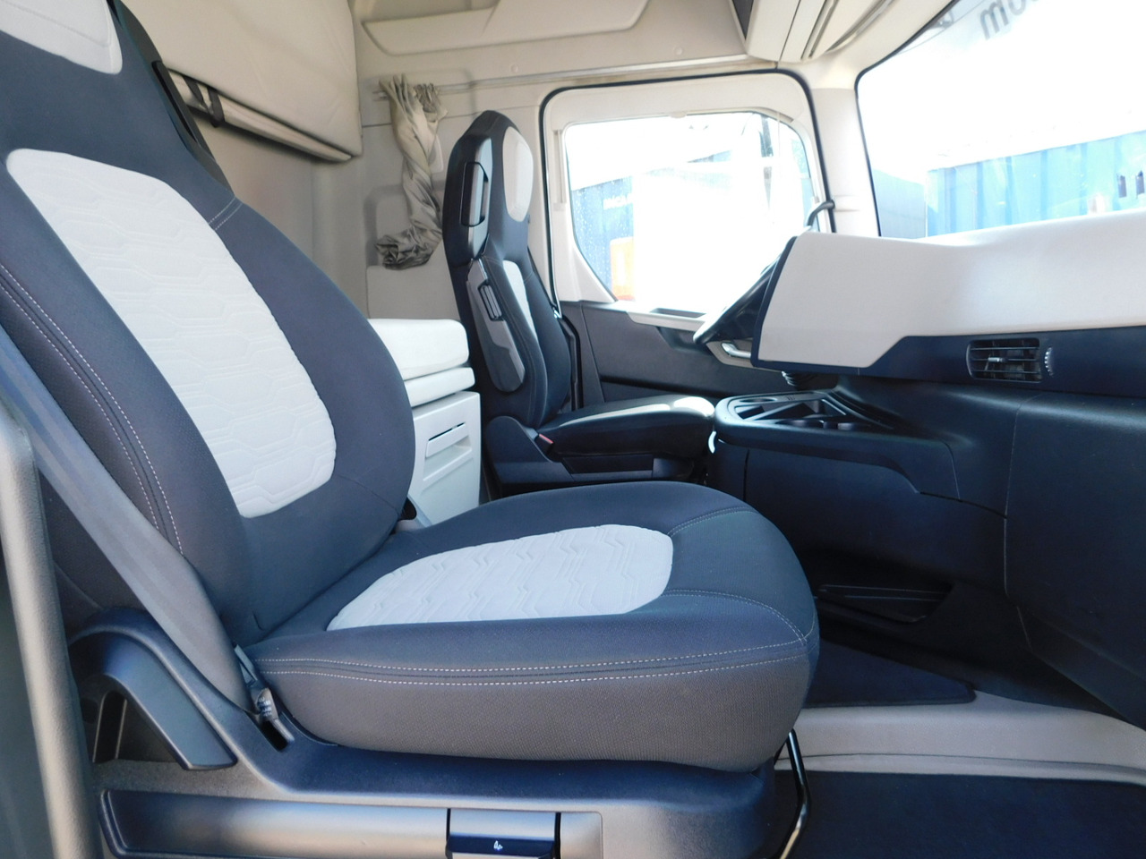 Ford F max 4x2 scab e6 12s2620 - Tractor: foto 5 Ford F max 4x2 scab e6 12s2620 - Tractor: foto 5
