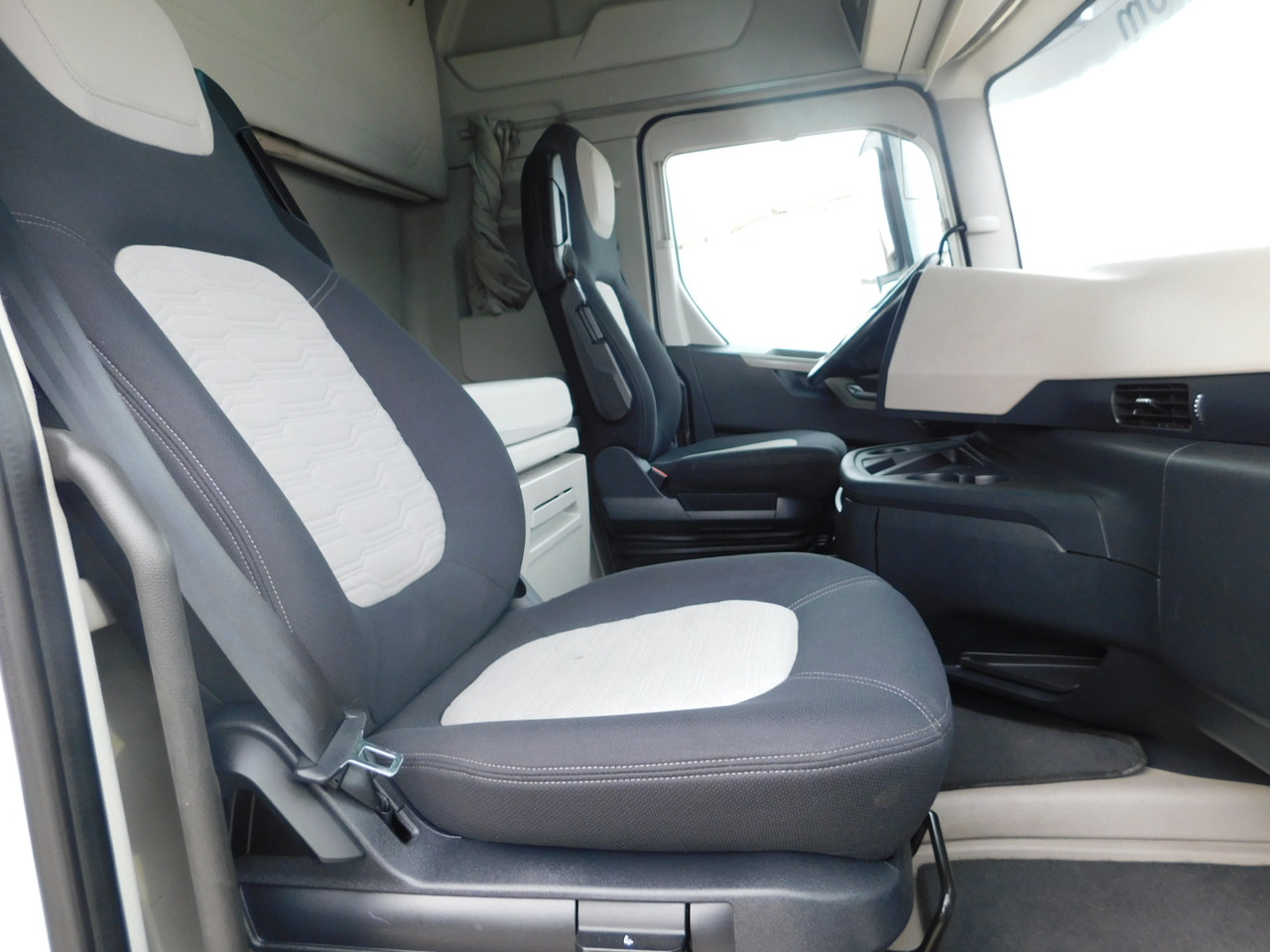 Ford F max 4x2 scab e6 12s2620 - Tractor: foto 5 Ford F max 4x2 scab e6 12s2620 - Tractor: foto 5