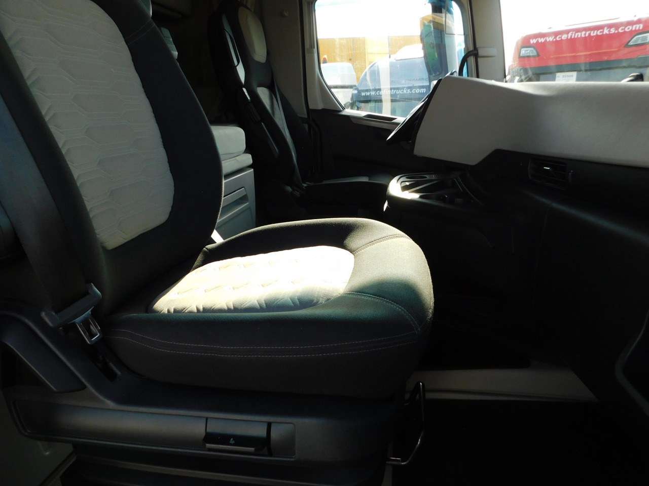 Ford F max 4x2 scab e6 12tx2620 - Tractor: foto 5 Ford F max 4x2 scab e6 12tx2620 - Tractor: foto 5