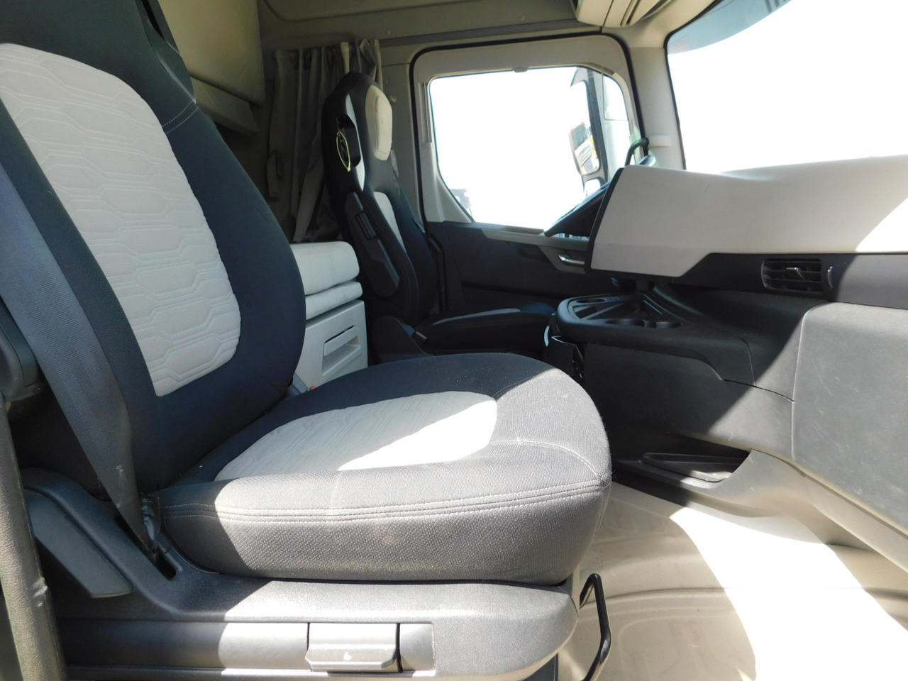Ford F max chk1 - Tractor: foto 5 Ford F max chk1 - Tractor: foto 5