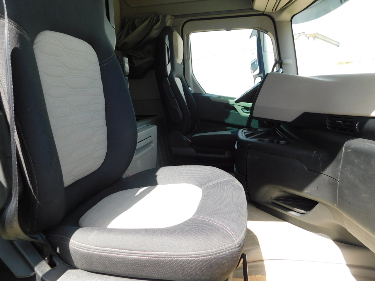 Ford F max chk1 - Tractor: foto 5 Ford F max chk1 - Tractor: foto 5