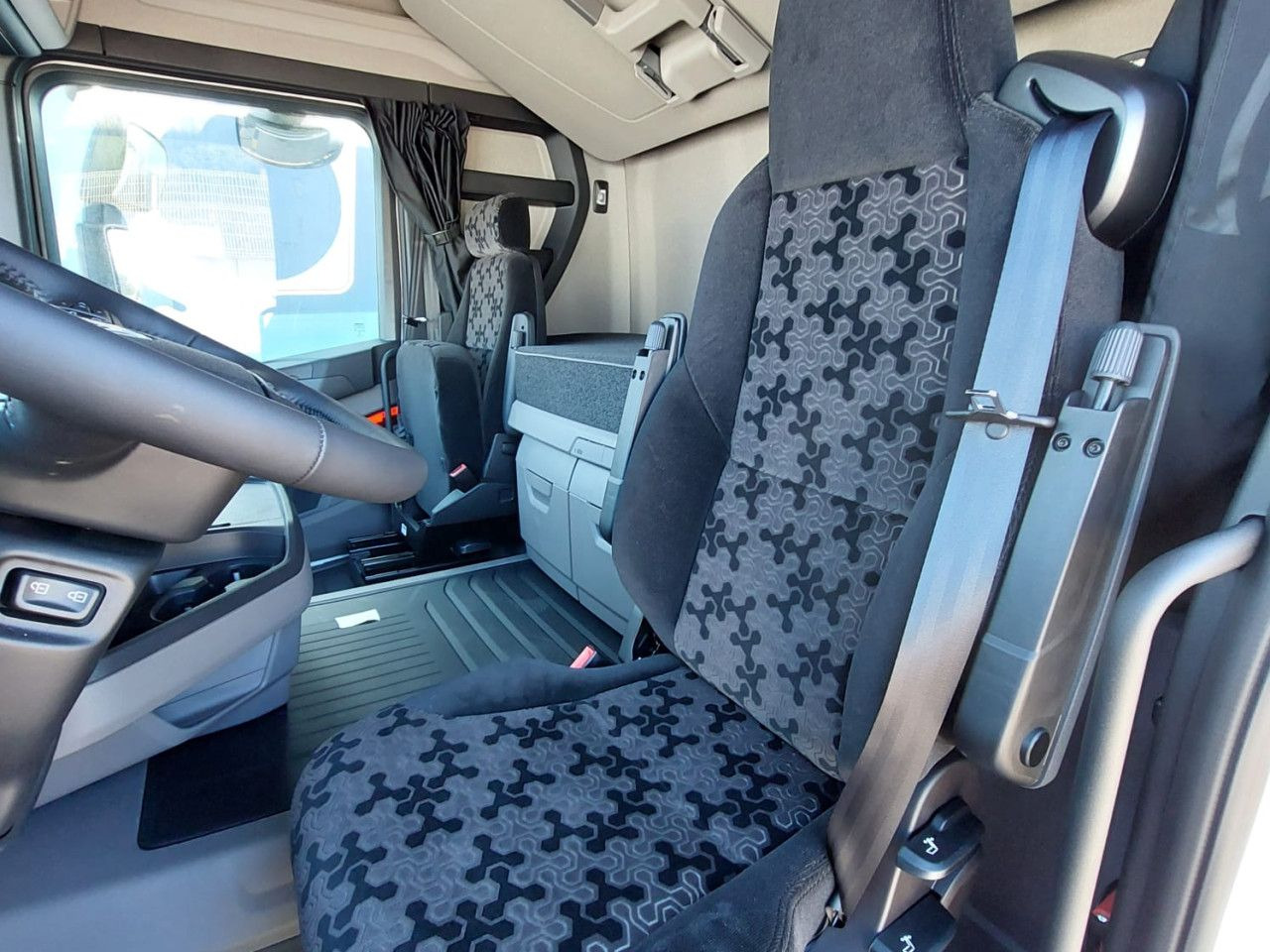 Scania R 460 - Tractor: foto 2 Scania R 460 - Tractor: foto 2