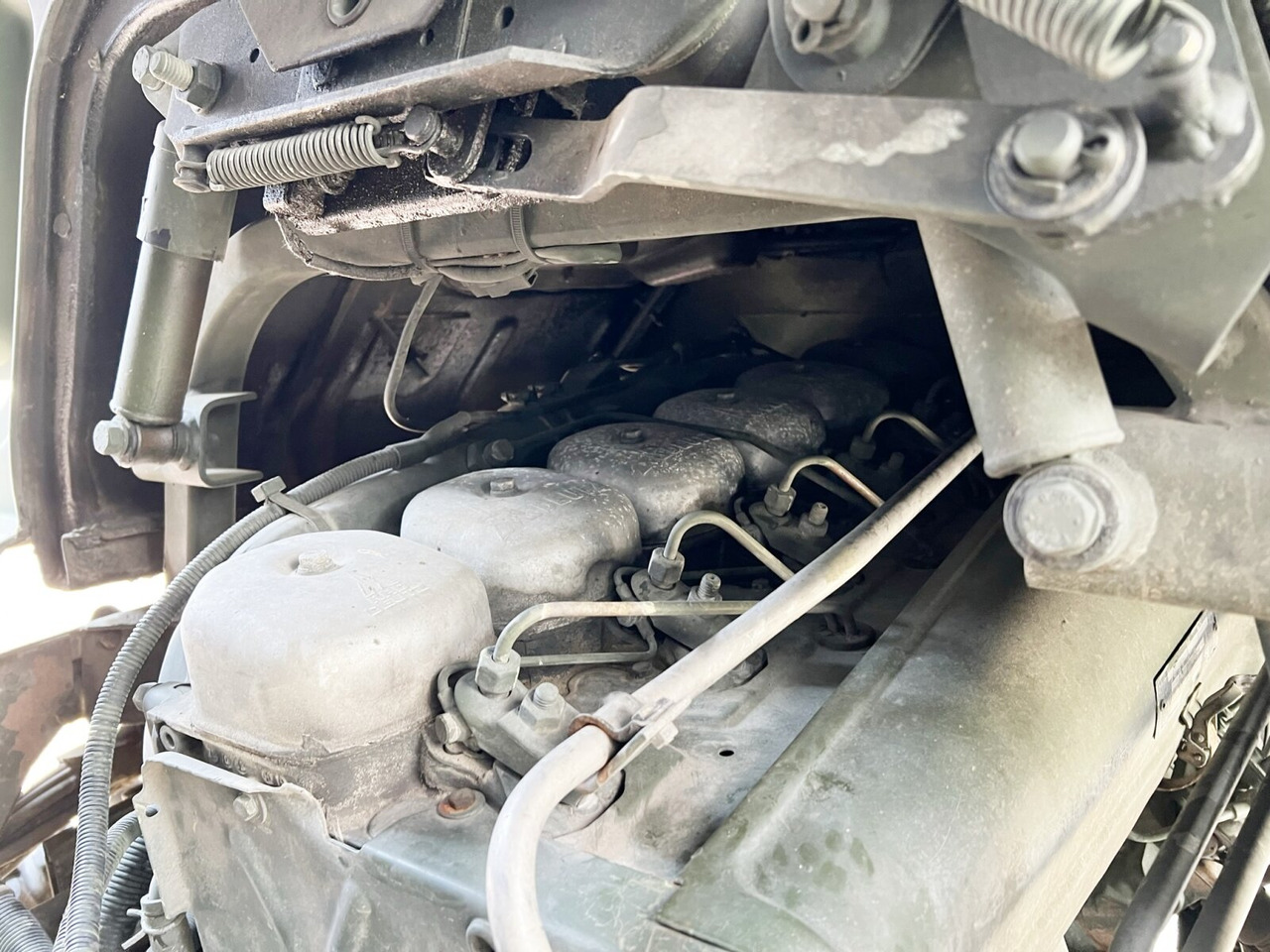 110-17 AW 4x4 110-17 AW 4x4, Ex-, Küche - Camião de lona: foto 3 110-17 AW 4x4 110-17 AW 4x4, Ex-, Küche - Camião de lona: foto 3