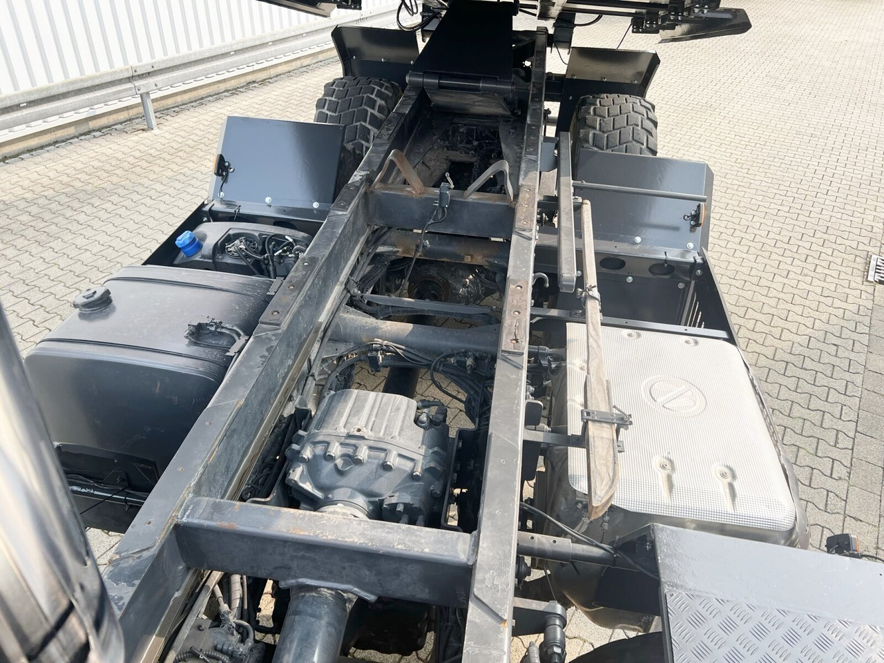 ASTRA HD9 86.56 8x6, 24m³ Mulde, Intarder ASTRA HD9 86.56 8x6, 24m³ Mulde, Intarder - Dumper: foto 2 ASTRA HD9 86.56 8x6, 24m³ Mulde, Intarder ASTRA HD9 86.56 8x6, 24m³ Mulde, Intarder - Dumper: foto 2