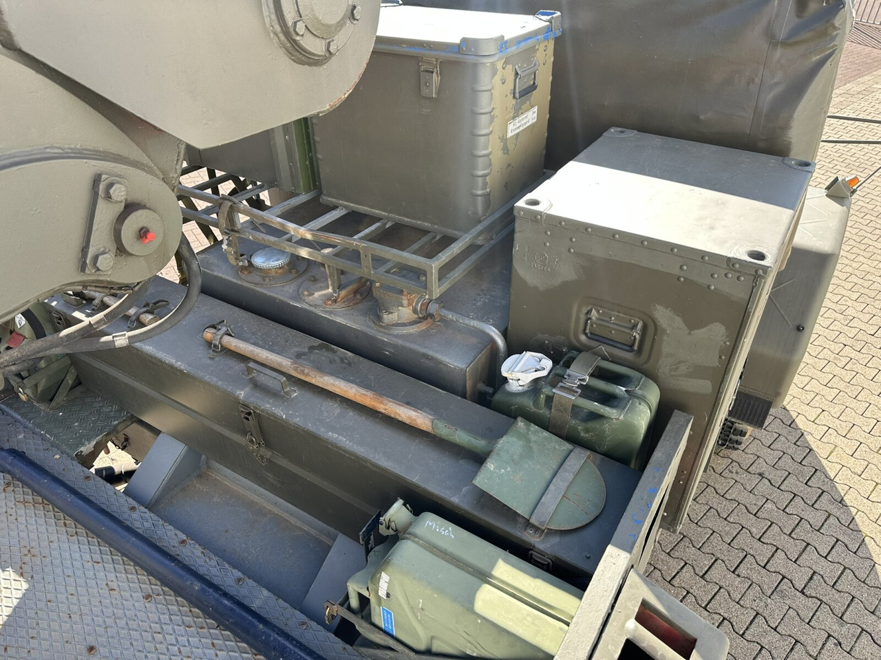 KLOECKNER-H-DEUTZ Jupiter 178D15A6X6 Jupiter 178D15A 6X6, Bundeswehr-Kran,Wilhag - Camião, Camião grua: foto 4 KLOECKNER-H-DEUTZ Jupiter 178D15A6X6 Jupiter 178D15A 6X6, Bundeswehr-Kran,Wilhag - Camião, Camião grua: foto 4