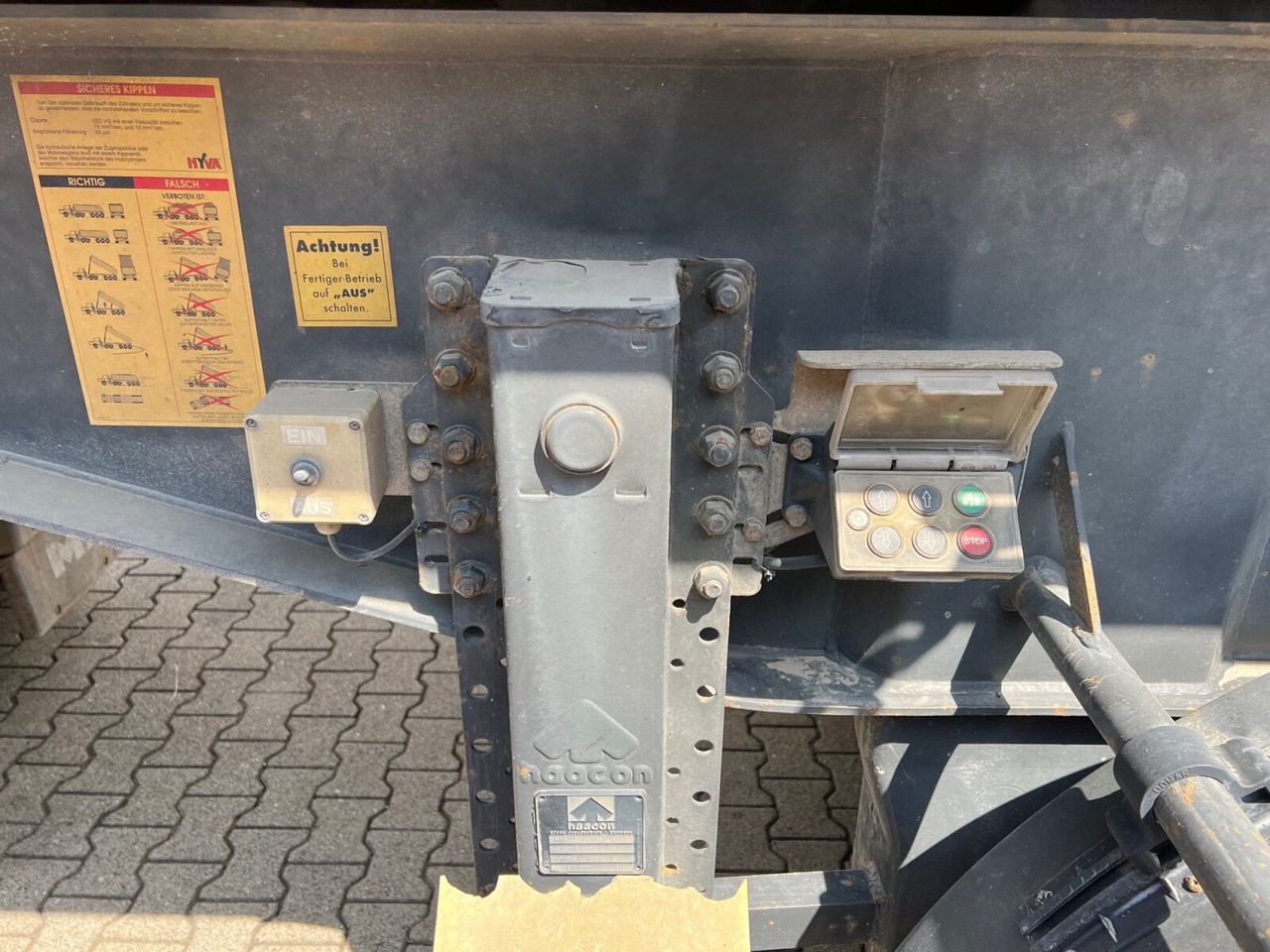 Carnehl CHKS/HH CHKS/HH, Stahlmulde ca. 26m³, Liftachse - Semi-reboque basculante: foto 2 Carnehl CHKS/HH CHKS/HH, Stahlmulde ca. 26m³, Liftachse - Semi-reboque basculante: foto 2