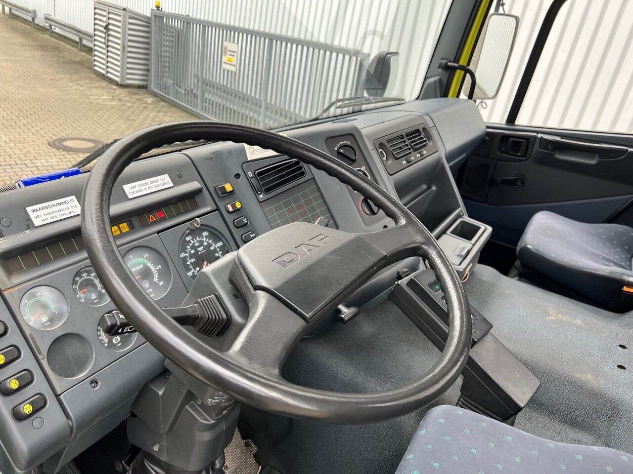 DAF 65.210 4x4 65.210 4x4 - Camião polibenne: foto 4 DAF 65.210 4x4 65.210 4x4 - Camião polibenne: foto 4