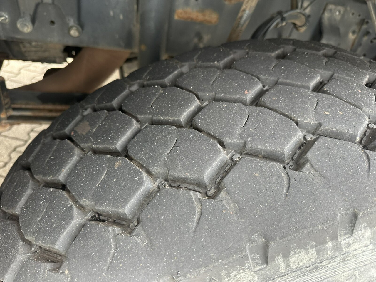 DAF CF 85.460 6x4 CF 85.460 6x4, Bordmatik links - Camião basculante: foto 2 DAF CF 85.460 6x4 CF 85.460 6x4, Bordmatik links - Camião basculante: foto 2