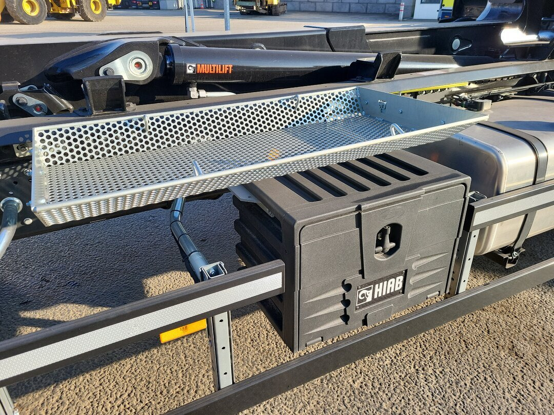 Euro Cargo 180E320 4x2 Euro Cargo 180E320 4x2, HIAB Abroller - Camião polibenne: foto 5 Euro Cargo 180E320 4x2 Euro Cargo 180E320 4x2, HIAB Abroller - Camião polibenne: foto 5