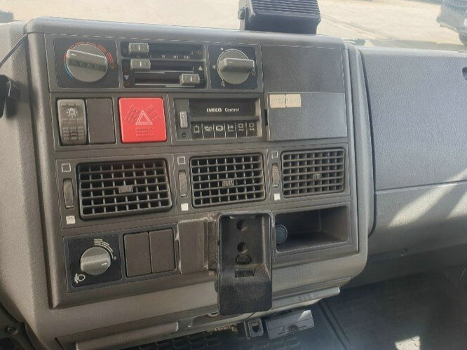 Euro Cargo ML 75E14 4x2 Euro Cargo ML 75E14 4x2 Getränkekoffer, 6-Zylinder-Motor - Camião furgão: foto 3 Euro Cargo ML 75E14 4x2 Euro Cargo ML 75E14 4x2 Getränkekoffer, 6-Zylinder-Motor - Camião furgão: foto 3