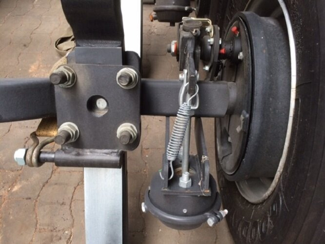 EuroCargo ML160E32 4x2 EuroCargo ML160E32 4x2 mit Teilen für Anhänger und Aufbauten - Camião transporte de veículos: foto 4 EuroCargo ML160E32 4x2 EuroCargo ML160E32 4x2 mit Teilen für Anhänger und Aufbauten - Camião transporte de veículos: foto 4