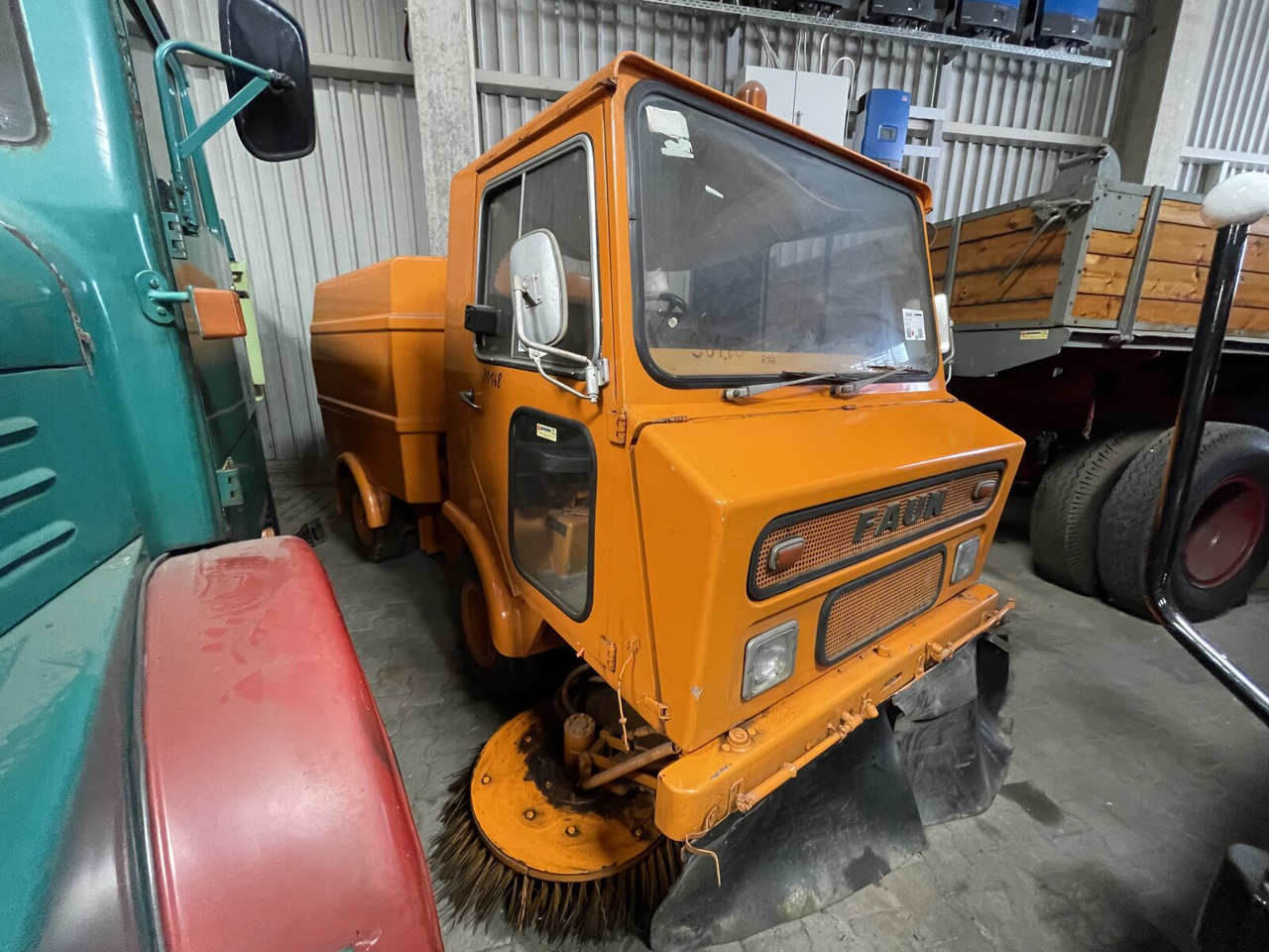 Faun AK 414 HW FAUN AK 414 HW - Varredora urbana: foto 2 Faun AK 414 HW FAUN AK 414 HW - Varredora urbana: foto 2