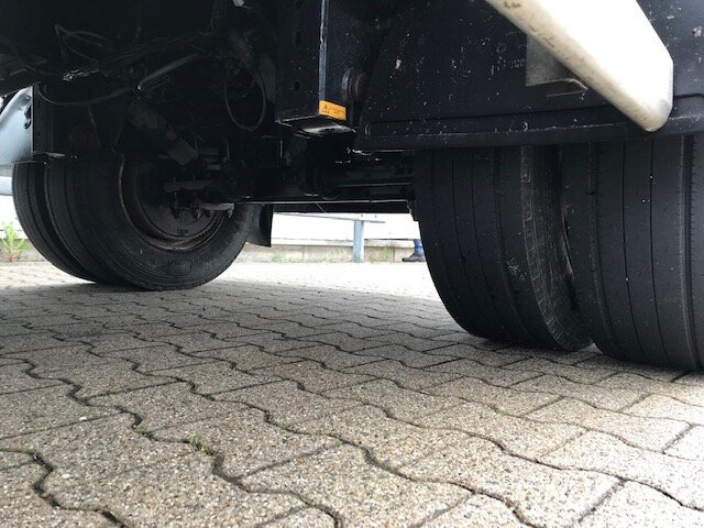 HDK 1860 HDK 1860 Hinterkippmulde ca. 28m³ mit Seperatmotor, eigene Hydraulik - Reboque basculante: foto 5 HDK 1860 HDK 1860 Hinterkippmulde ca. 28m³ mit Seperatmotor, eigene Hydraulik - Reboque basculante: foto 5