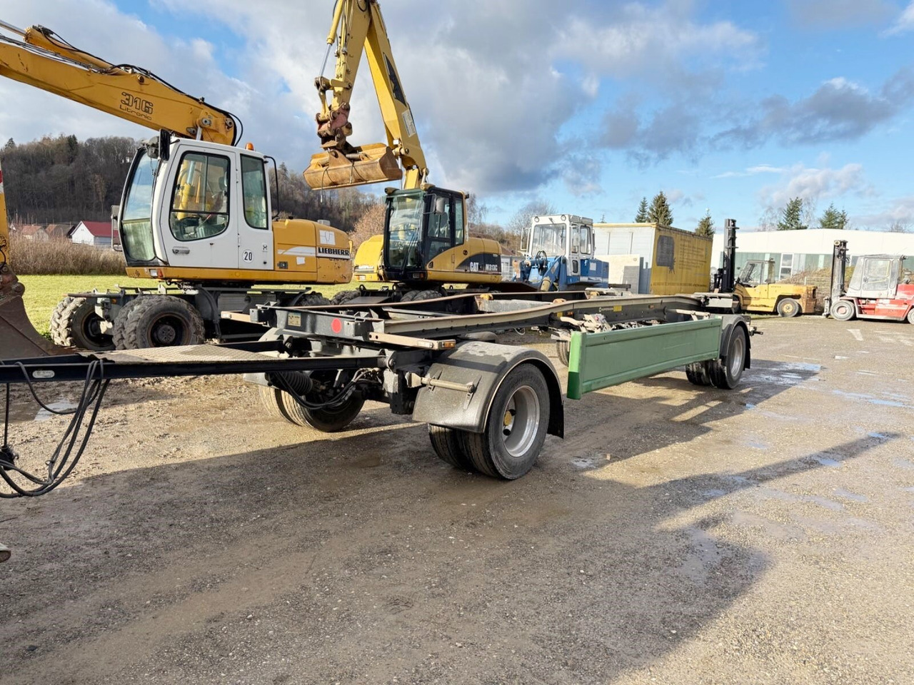 HSA 18.70 HSA 18.70 Schlittenabroller - Reboque ampliroll/ Multibenne: foto 1 HSA 18.70 HSA 18.70 Schlittenabroller - Reboque ampliroll/ Multibenne: foto 1
