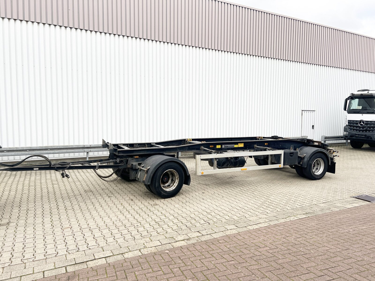 HSA 18.70 HSA 18.70 Schlittenabroller - Reboque ampliroll/ Multibenne: foto 1 HSA 18.70 HSA 18.70 Schlittenabroller - Reboque ampliroll/ Multibenne: foto 1