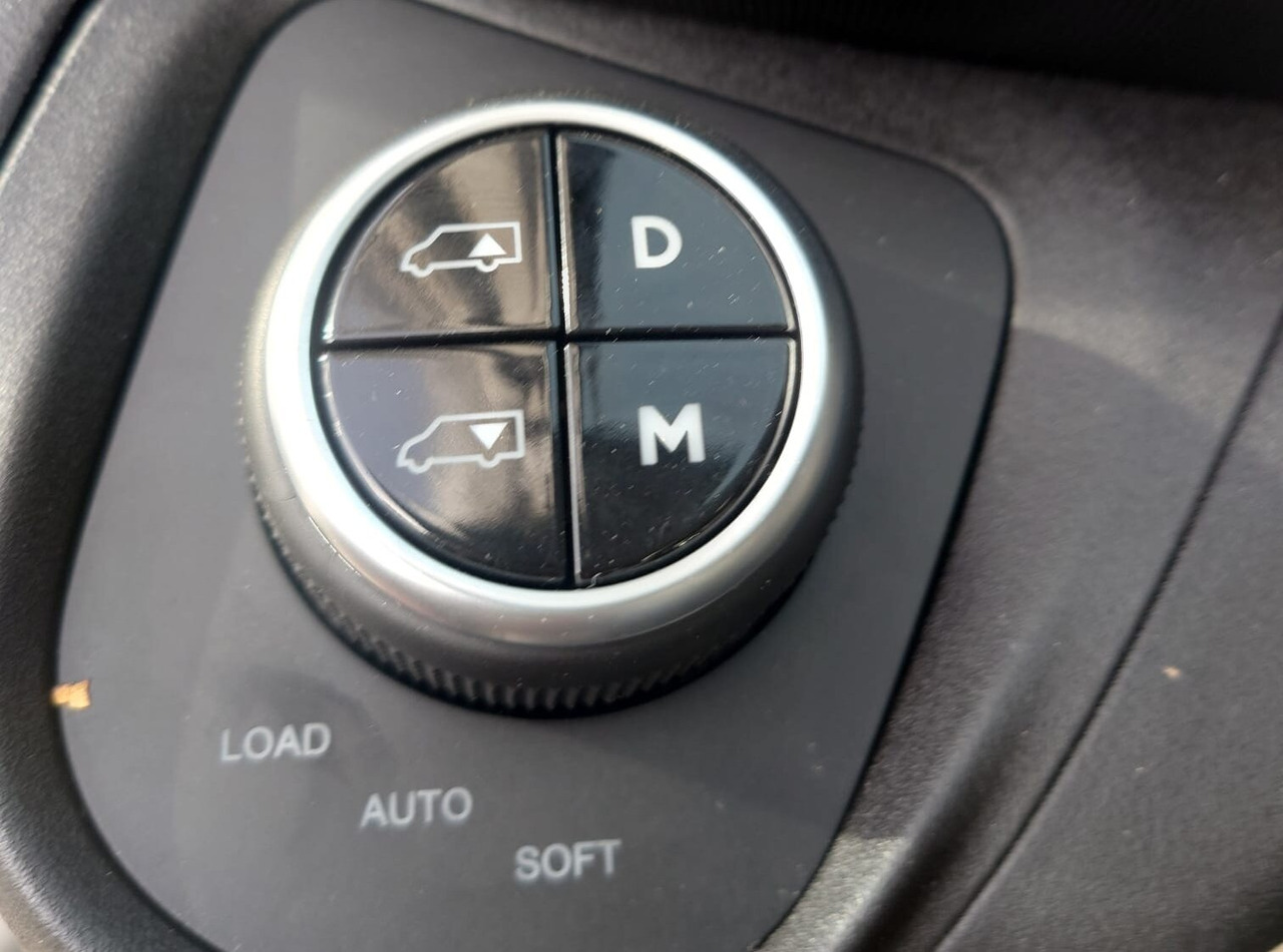 Iveco Daily 72C18H/P DK 4x2 Daily 72C18H/P DK 4x2, Nebenantrieb, Mehrfach Vorhanden! - Camião chassi: foto 4 Iveco Daily 72C18H/P DK 4x2 Daily 72C18H/P DK 4x2, Nebenantrieb, Mehrfach Vorhanden! - Camião chassi: foto 4