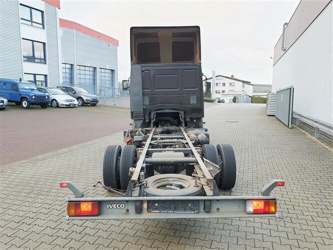 Iveco EuroCargo 75 E 17/4x2 EuroCargo 75 E 17/4x2, 6x VORHANDEN! - Camião chassi: foto 5 Iveco EuroCargo 75 E 17/4x2 EuroCargo 75 E 17/4x2, 6x VORHANDEN! - Camião chassi: foto 5