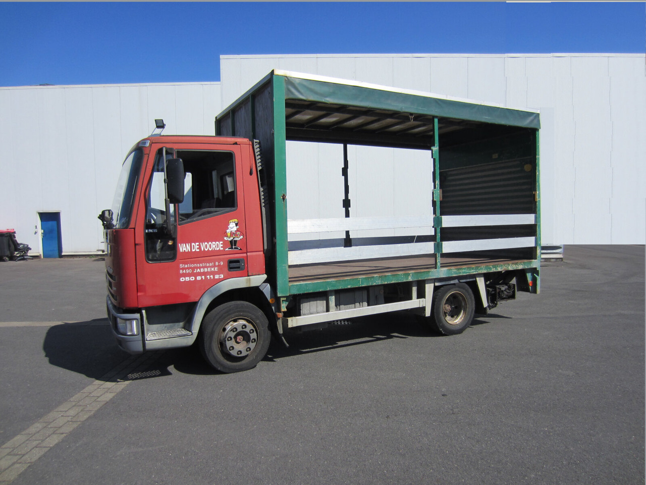 Iveco EuroCargo 80E 15/85 - Camião furgão: foto 1 Iveco EuroCargo 80E 15/85 - Camião furgão: foto 1