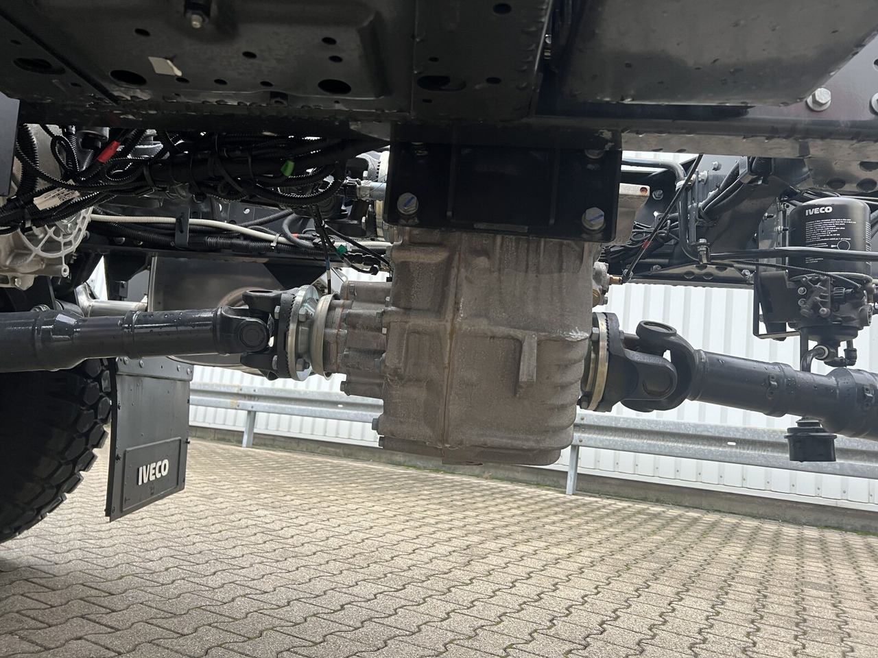 Iveco EuroCargo ML150E24 WS 4x4 EuroCargo ML150E24 WS 4x4, Euro3, mehrfach Vorhanden! - Camião chassi: foto 2 Iveco EuroCargo ML150E24 WS 4x4 EuroCargo ML150E24 WS 4x4, Euro3, mehrfach Vorhanden! - Camião chassi: foto 2