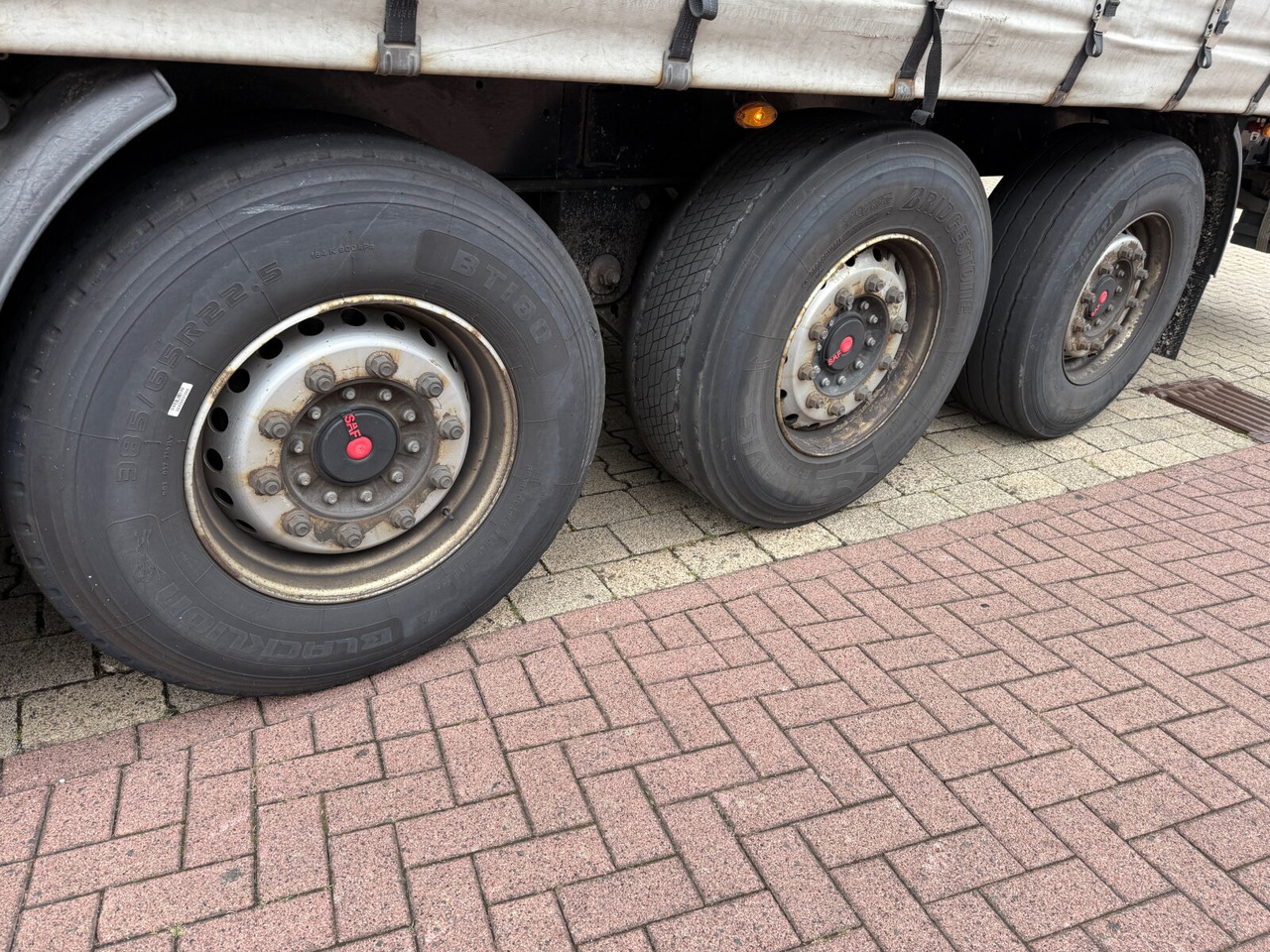 Kögel SN 24-1 SN 24-1, Liftachse, Edscha - Semi-reboque plataforma/ Caixa aberta: foto 4 Kögel SN 24-1 SN 24-1, Liftachse, Edscha - Semi-reboque plataforma/ Caixa aberta: foto 4