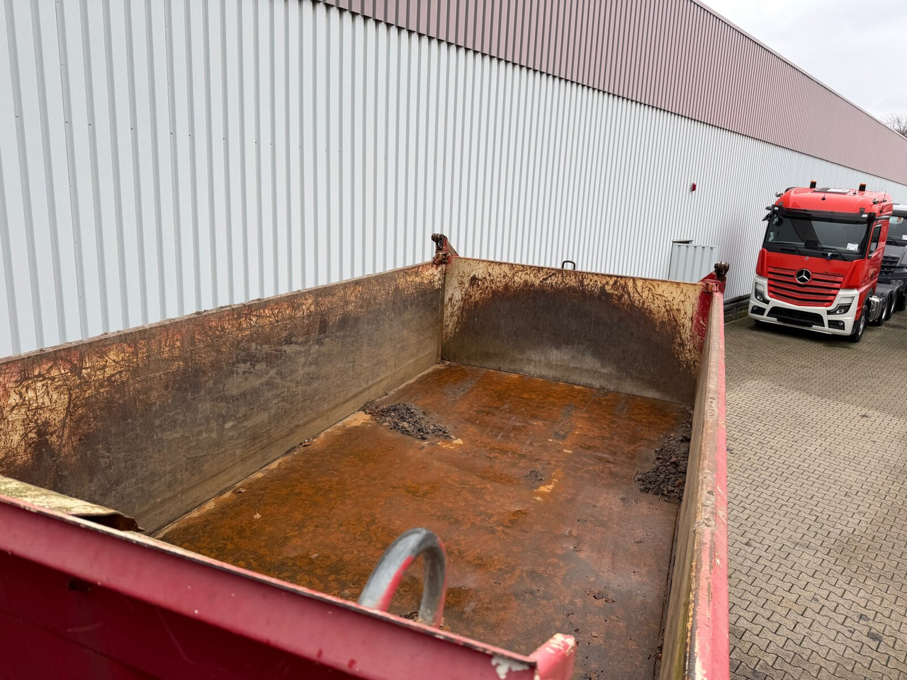 MAN TGA 26.400 6x6 BB TGA 26.400 6x6 BB, Winterdienstausstattung - Camião basculante: foto 3 MAN TGA 26.400 6x6 BB TGA 26.400 6x6 BB, Winterdienstausstattung - Camião basculante: foto 3