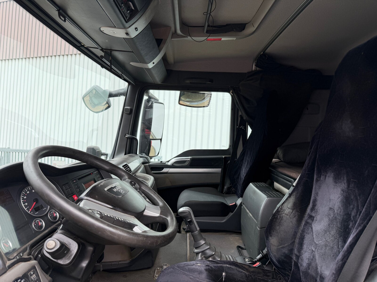 MAN TGA 26.400 6x6 BB TGA 26.400 6x6 BB, Winterdienstausstattung - Camião basculante: foto 4 MAN TGA 26.400 6x6 BB TGA 26.400 6x6 BB, Winterdienstausstattung - Camião basculante: foto 4