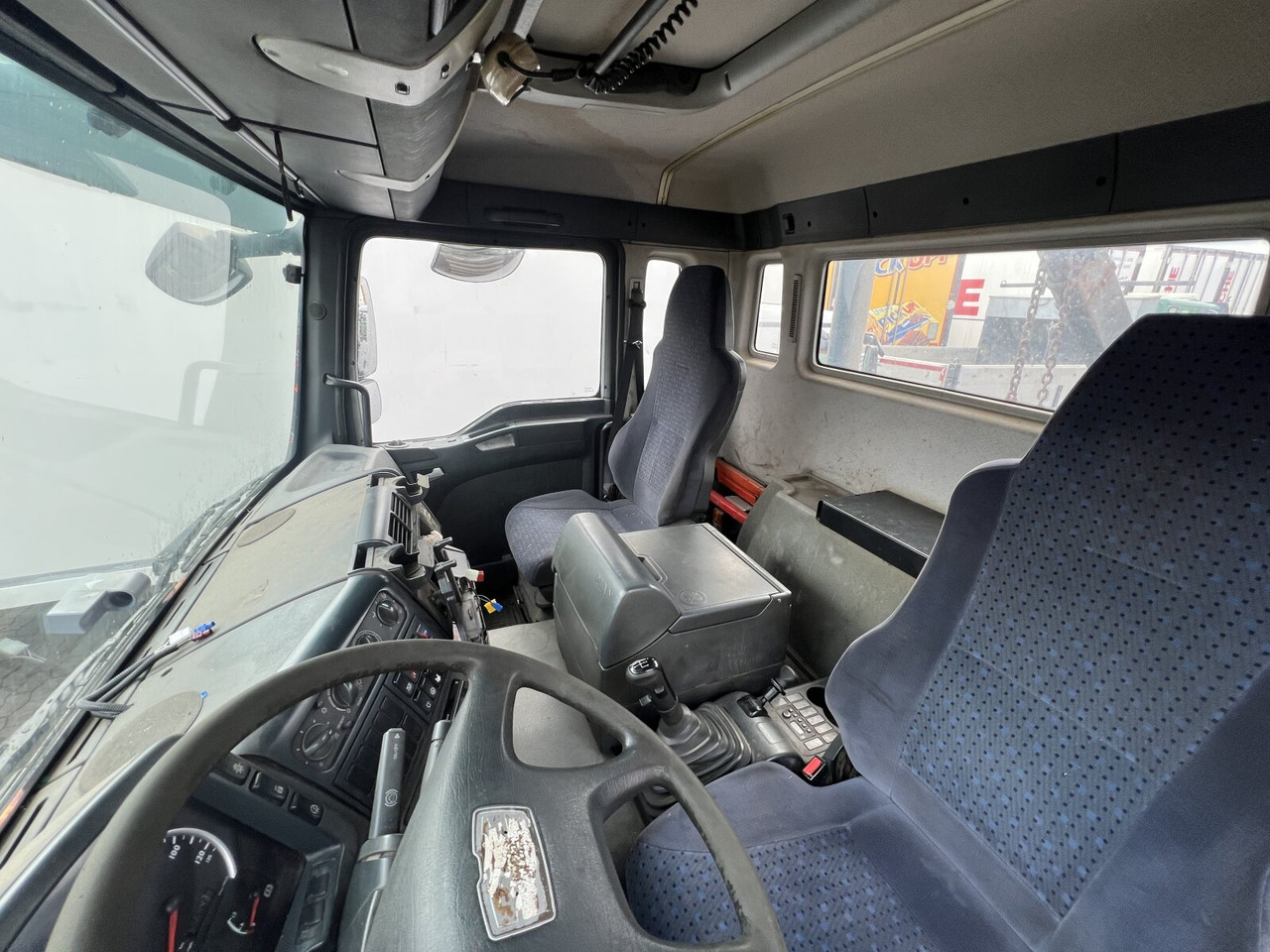 Camião multibenne MAN TGA 26.410 6X2/4 BL Motorschaden! TGA 26.410 6X2/4 BL, Vorlauf Lenk-Liftachse, Meiller Tele.: foto 6