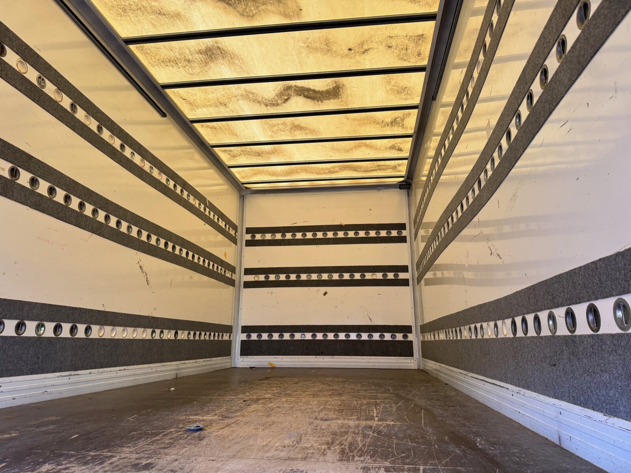 Camião furgão MAN TGL 8.150/180 4x2 BL TGL 8.150/180 4x2 BL, Möbelkoffer mit Rolltor: foto 11