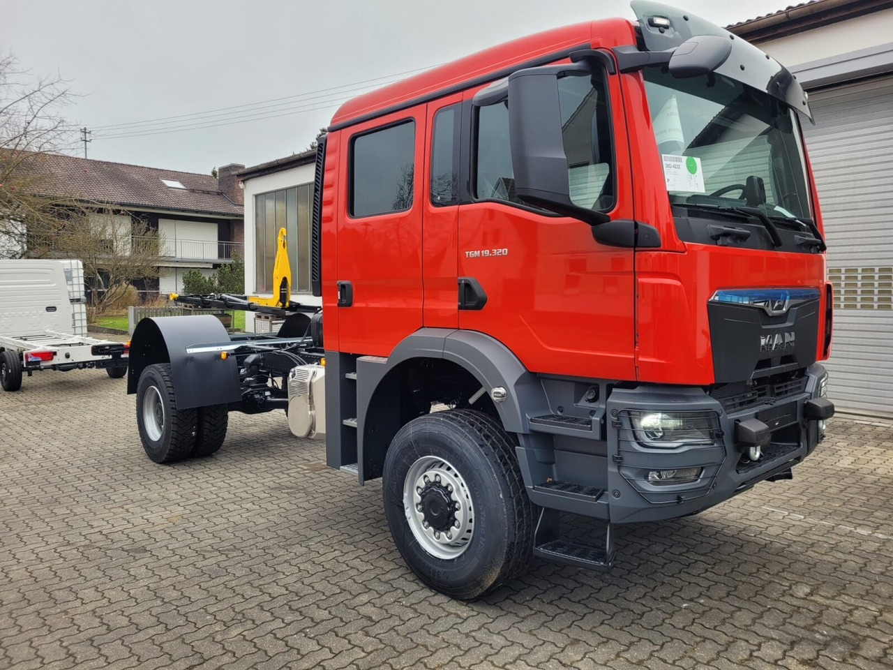 MAN TGM 18.250 4x4 BB CH TGM 18.250 4x4 BB CH, Mehrfach Vorhanden! - Camião chassi: foto 2 MAN TGM 18.250 4x4 BB CH TGM 18.250 4x4 BB CH, Mehrfach Vorhanden! - Camião chassi: foto 2