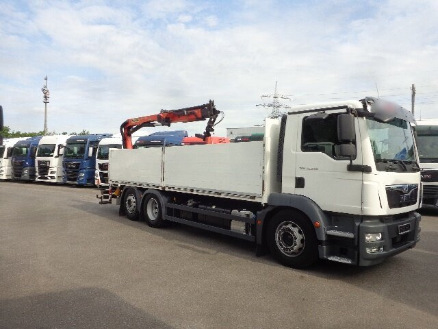 MAN TGM 26.340 6x2-4 LL TGM 26.340 6x2-4 LL,Lenk-Liftachse, Heckkran, Palfinger PK 11.001, faltbar, - Camião grua, Camião de caixa aberta/ Plataforma: foto 4 MAN TGM 26.340 6x2-4 LL TGM 26.340 6x2-4 LL,Lenk-Liftachse, Heckkran, Palfinger PK 11.001, faltbar, - Camião grua, Camião de caixa aberta/ Plataforma: foto 4