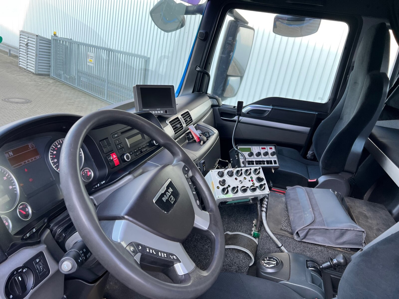 Camião basculante MAN TGS 18.360 4X4 BL TGS 18.360 4X4 BL, Hinterkipper, hydr. Heckklappe, Winterdienstausstattung: foto 5