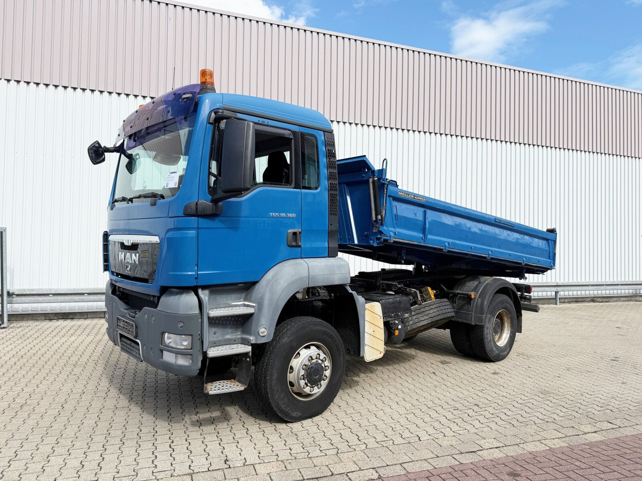 MAN TGS 18.360 4x4 BB TGS 18.360 4x4 BB - Camião basculante: foto 1 MAN TGS 18.360 4x4 BB TGS 18.360 4x4 BB - Camião basculante: foto 1