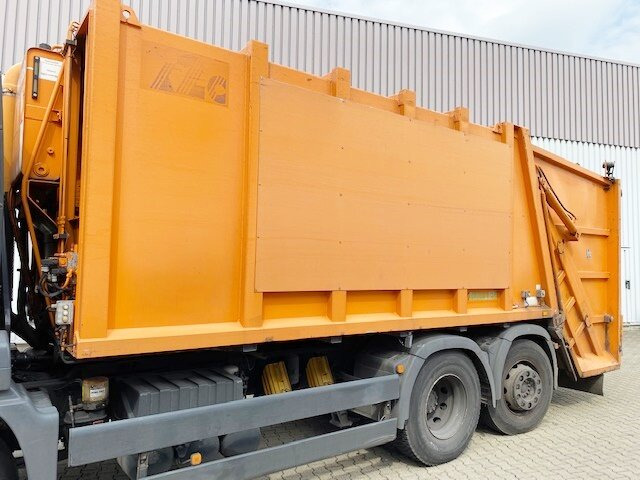 MAN TGS 26.320 6x2-4 BL TGS 26.320 6x2-4 BL, Lenkachse, Haller X2, Zöller-Schüttung - Caminhão de lixo: foto 2 MAN TGS 26.320 6x2-4 BL TGS 26.320 6x2-4 BL, Lenkachse, Haller X2, Zöller-Schüttung - Caminhão de lixo: foto 2
