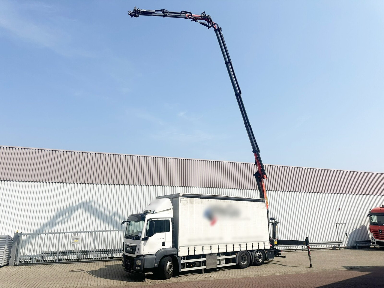 MAN TGS 26.400 6x2-4 LL TGS 26.400 6x2-4 LL, Lenk-/Lift, Edscha, Heckkran Palfinger PK23002-C + Jib PJ060A, Funk - Camião de lona, Camião grua: foto 1 MAN TGS 26.400 6x2-4 LL TGS 26.400 6x2-4 LL, Lenk-/Lift, Edscha, Heckkran Palfinger PK23002-C + Jib PJ060A, Funk - Camião de lona, Camião grua: foto 1