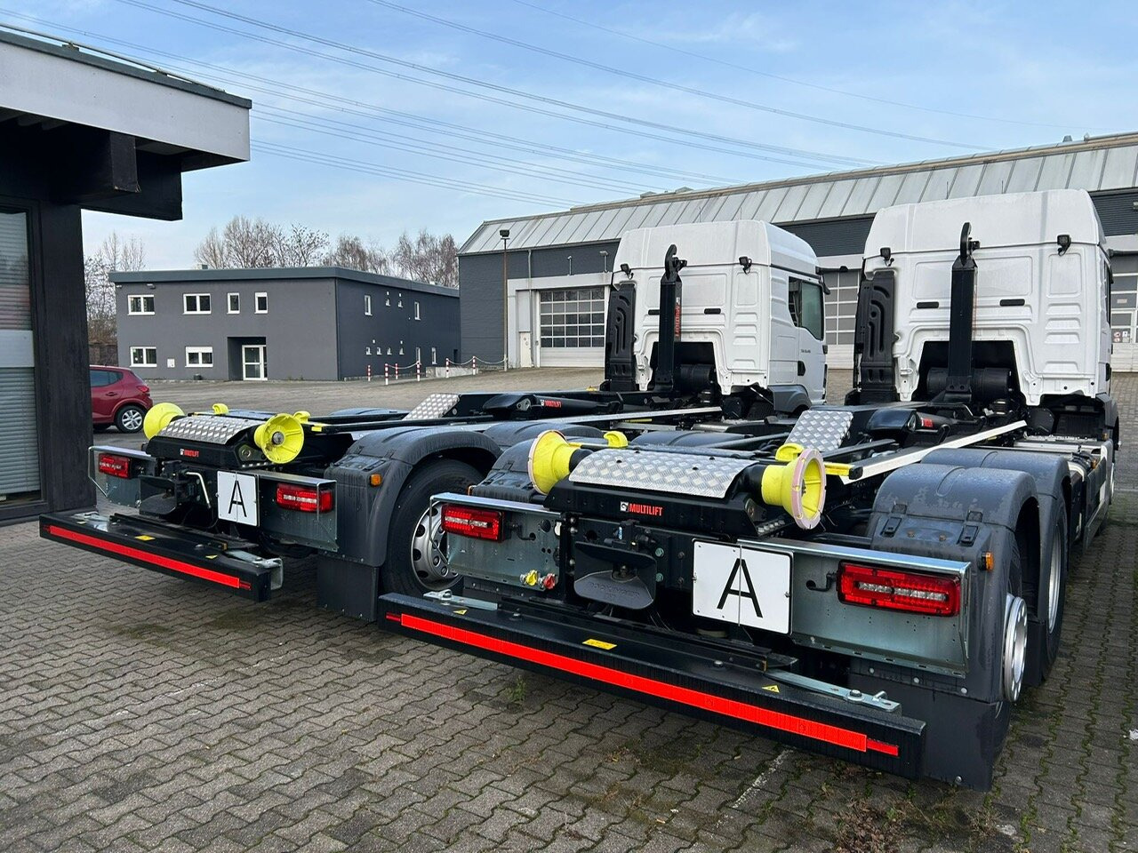 MAN TGS 26.480 6x2-4 BL CH TGS 26.480 6x2-4 BL CH, Lenk-/Lift, OptiView, LED, Navi, Motorabtrieb - Camião polibenne: foto 2 MAN TGS 26.480 6x2-4 BL CH TGS 26.480 6x2-4 BL CH, Lenk-/Lift, OptiView, LED, Navi, Motorabtrieb - Camião polibenne: foto 2