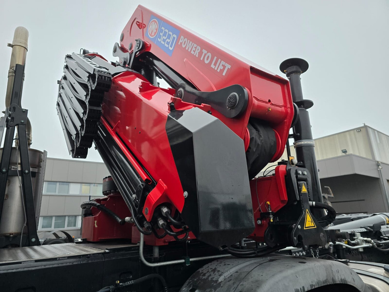 MAN TGS 35.480 8X4 BL TGS 35.480 8X4 BL, Intarder, Kran HMF 3220-K6, 4-fach Abstützung, Funk - Camião polibenne, Camião grua: foto 5 MAN TGS 35.480 8X4 BL TGS 35.480 8X4 BL, Intarder, Kran HMF 3220-K6, 4-fach Abstützung, Funk - Camião polibenne, Camião grua: foto 5