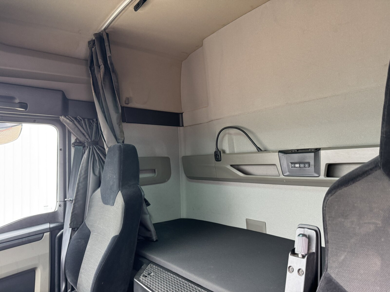 Camião polibenne MAN TGX 26.470 6X2-4 BL TGX 26.470 6X2-4 BL, Lenk-/Liftachse, XLX-Fahrerhaus, VDL Abrollanlage 7m: foto 5