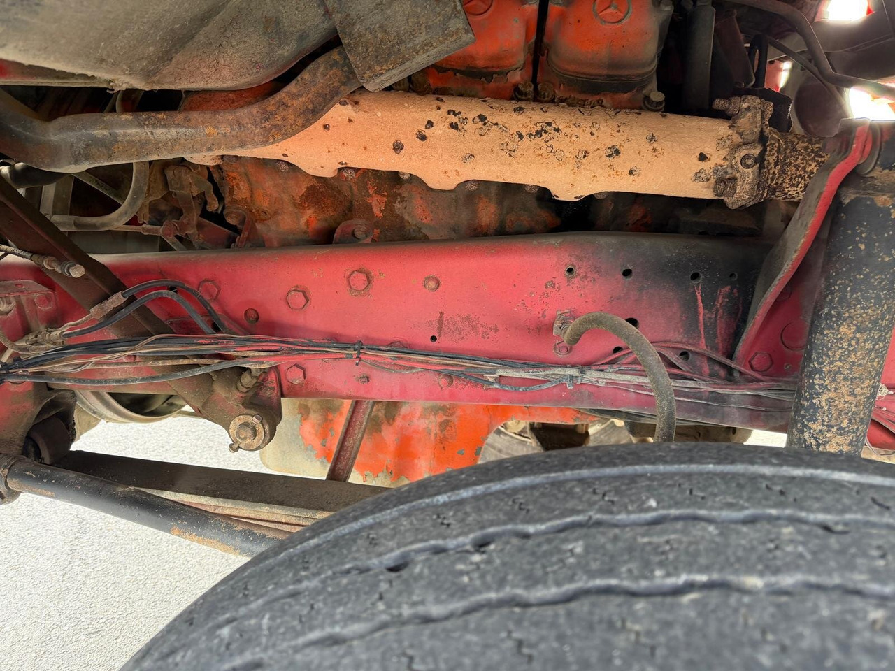 Mercedes-Benz - 2628 6 x 4 - Camião basculante: foto 3 Mercedes-Benz - 2628 6 x 4 - Camião basculante: foto 3