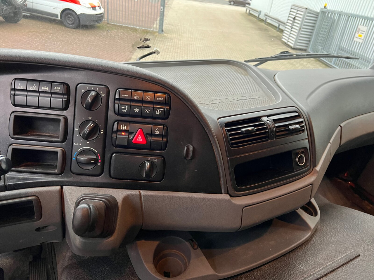 Mercedes-Benz Actros 2541 L 6x2 Actros 2541 L 6x2, Lenk-/Liftachse - Camião chassi: foto 3 Mercedes-Benz Actros 2541 L 6x2 Actros 2541 L 6x2, Lenk-/Liftachse - Camião chassi: foto 3