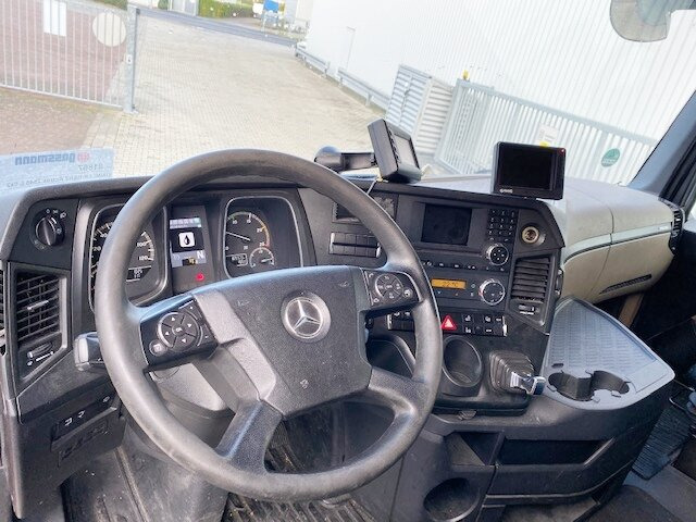 Mercedes-Benz Actros 2545 L 6x2 Actros 2545 L 6x2, StreamSpace, Liftachse, Bi-Xenon - Camião chassi: foto 3 Mercedes-Benz Actros 2545 L 6x2 Actros 2545 L 6x2, StreamSpace, Liftachse, Bi-Xenon - Camião chassi: foto 3