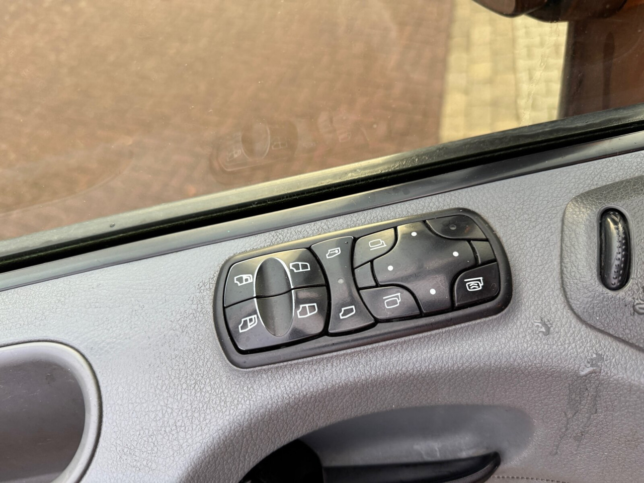 Leasing de Mercedes-Benz Actros 2641/48 L 6x4 Actros 2641/48 L 6x4 Mercedes-Benz Actros 2641/48 L 6x4 Actros 2641/48 L 6x4: foto 11
