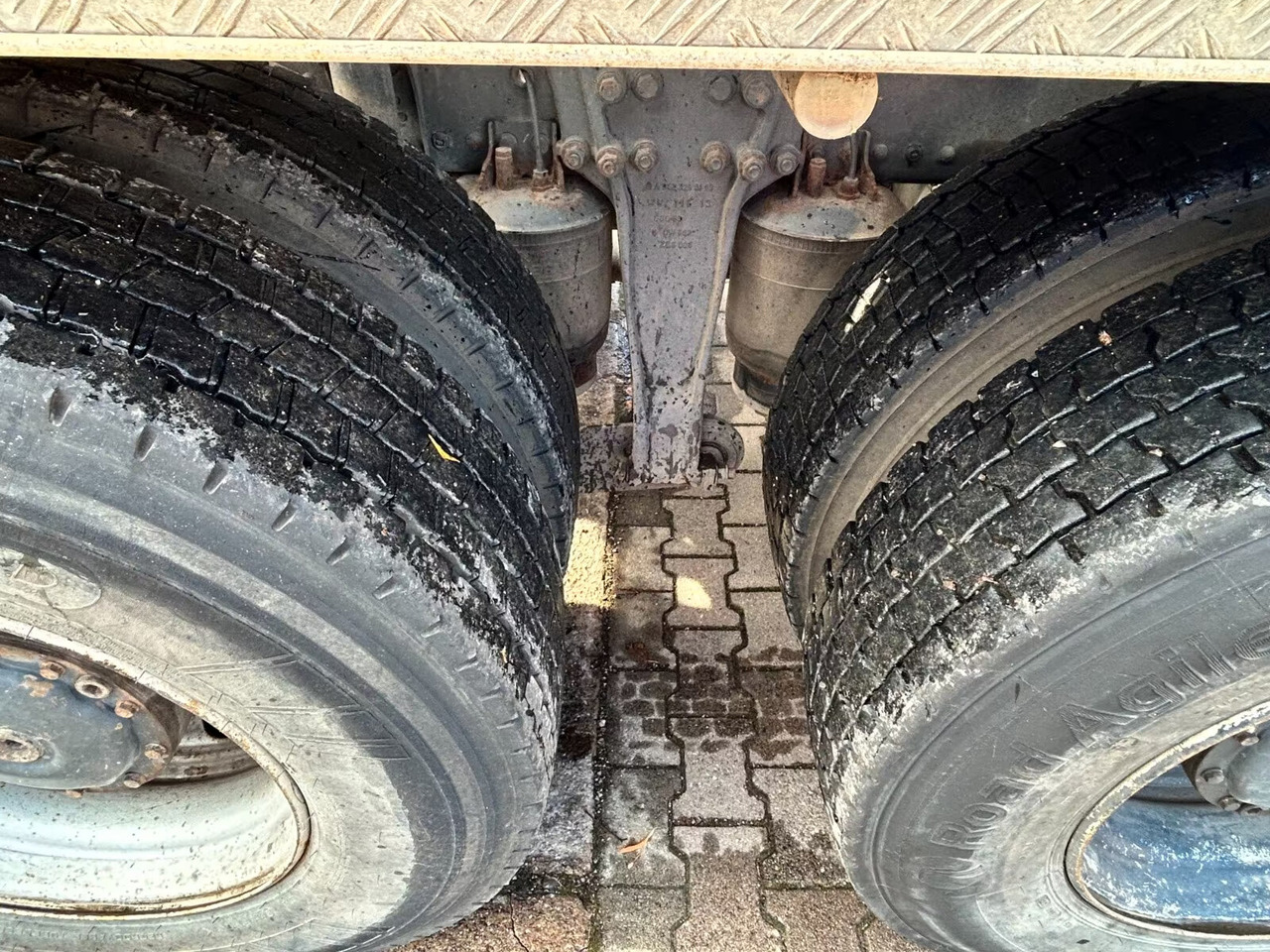 Mercedes-Benz Actros 2644 L 6x4 Actros 2644 L 6x4 - Camião polibenne: foto 4 Mercedes-Benz Actros 2644 L 6x4 Actros 2644 L 6x4 - Camião polibenne: foto 4