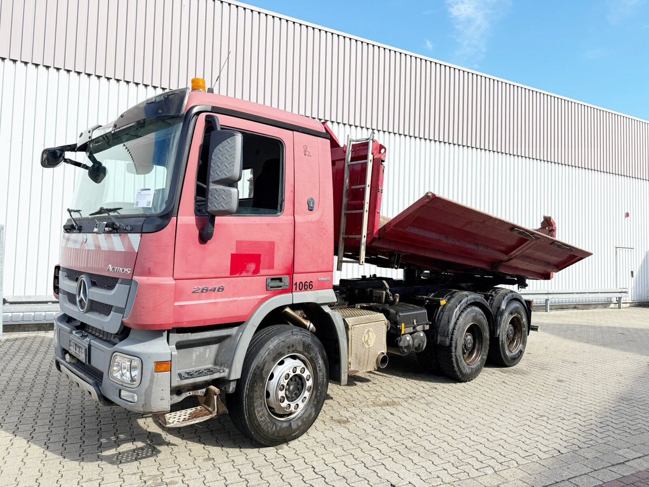 Mercedes-Benz Actros 2646 K 6x4 Actros 2646 K 6x4, Retarder, Bordmatik - Camião basculante: foto 1 Mercedes-Benz Actros 2646 K 6x4 Actros 2646 K 6x4, Retarder, Bordmatik - Camião basculante: foto 1
