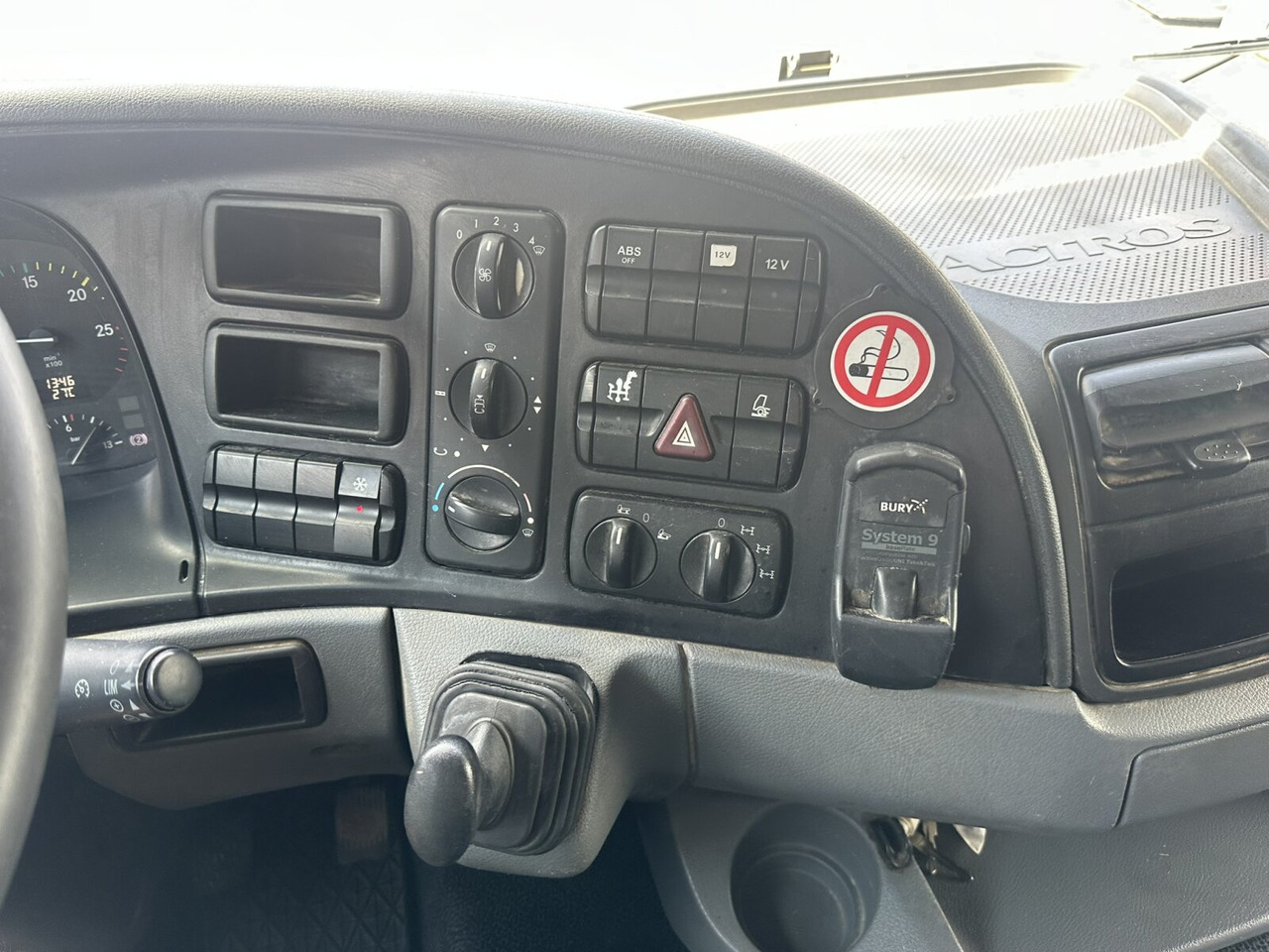 Camião chassi Mercedes-Benz Actros 3348 AK 6x6 Actros 3348 AK 6x6: foto 7