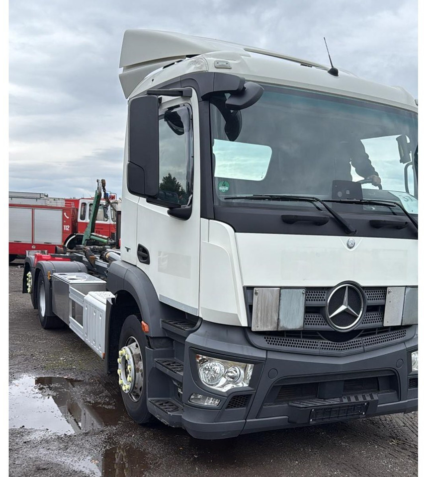 Mercedes-Benz Antos 2643 L 6x2 Antos 2643 L 6x2 - Camião polibenne: foto 2 Mercedes-Benz Antos 2643 L 6x2 Antos 2643 L 6x2 - Camião polibenne: foto 2