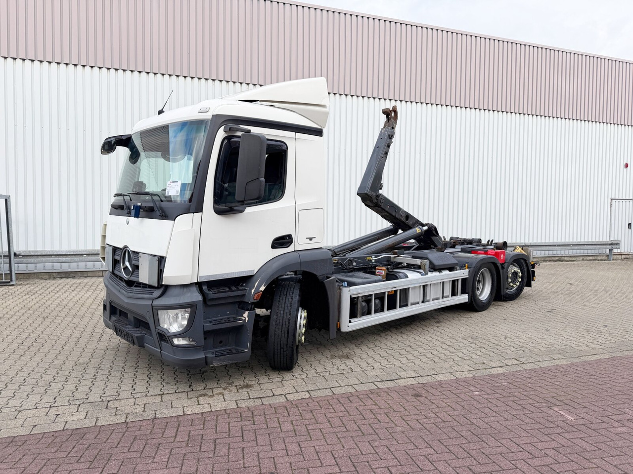 Mercedes-Benz Antos 2643 L 6x2 Antos 2643 L 6x2, Lenk-/Liftachse, Motorabtrieb, Meiller, Funk - Camião polibenne: foto 1 Mercedes-Benz Antos 2643 L 6x2 Antos 2643 L 6x2, Lenk-/Liftachse, Motorabtrieb, Meiller, Funk - Camião polibenne: foto 1