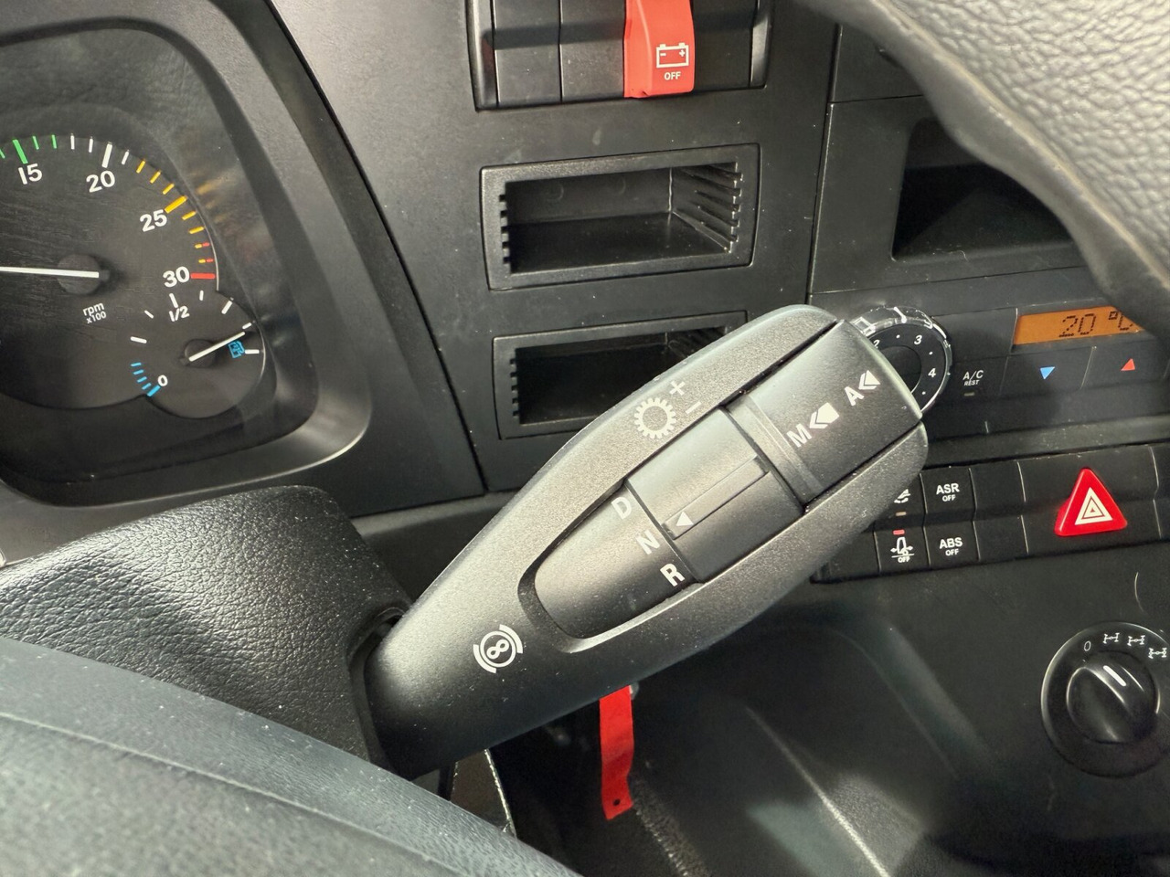 Mercedes-Benz Arocs 1827/30 A 4x4 Arocs 1827/30 A 4x4, Ex-! - Camião de caixa aberta/ Plataforma: foto 4 Mercedes-Benz Arocs 1827/30 A 4x4 Arocs 1827/30 A 4x4, Ex-! - Camião de caixa aberta/ Plataforma: foto 4