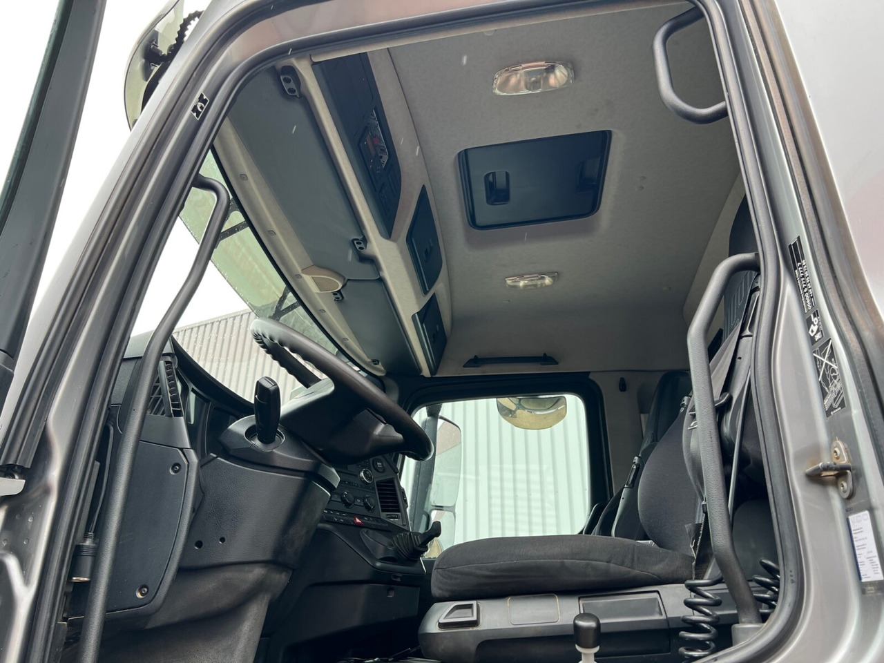 Mercedes-Benz Arocs 1840 K 4x2 Arocs 1840 K 4x2 - Camião basculante: foto 3 Mercedes-Benz Arocs 1840 K 4x2 Arocs 1840 K 4x2 - Camião basculante: foto 3