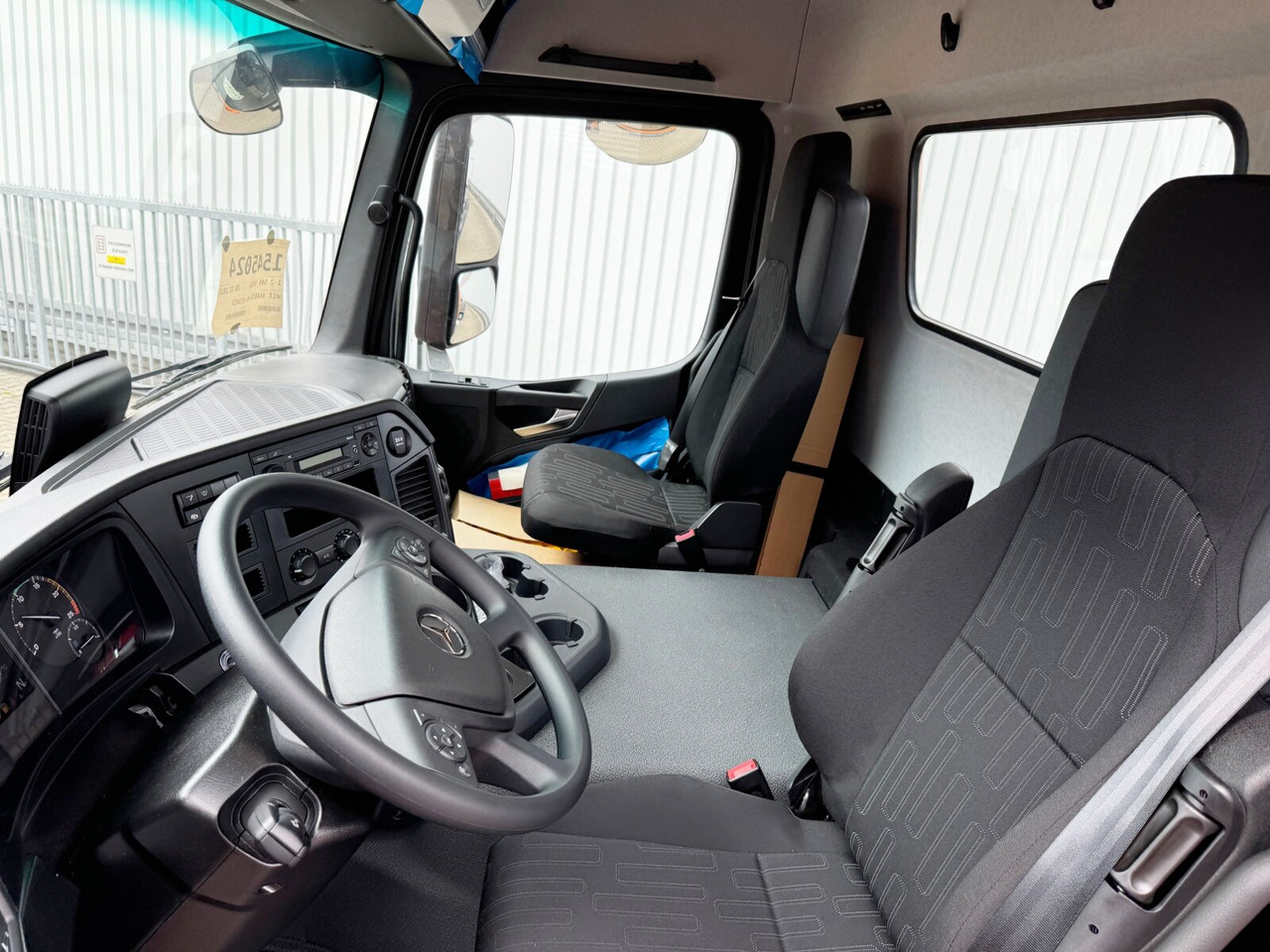 Mercedes-Benz Arocs 2633 6x4, Automatik, 2x Nebenantrieb Arocs 2633 6x4, 2x Nebenantrieb - Camião chassi: foto 4 Mercedes-Benz Arocs 2633 6x4, Automatik, 2x Nebenantrieb Arocs 2633 6x4, 2x Nebenantrieb - Camião chassi: foto 4