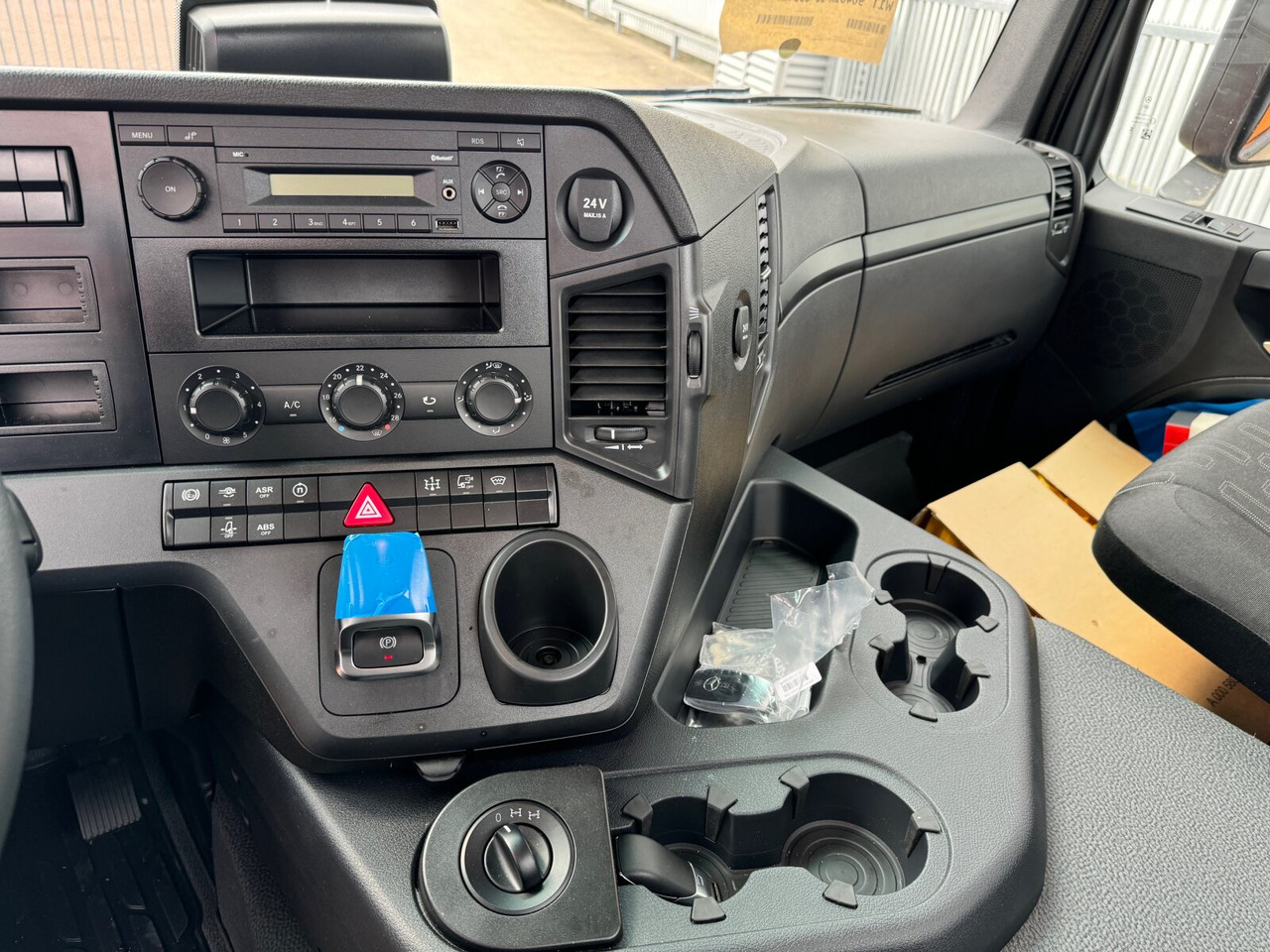 Mercedes-Benz Arocs 2633 6x4, Automatik, 2x Nebenantrieb Arocs 2633 6x4, 2x Nebenantrieb - Camião chassi: foto 5 Mercedes-Benz Arocs 2633 6x4, Automatik, 2x Nebenantrieb Arocs 2633 6x4, 2x Nebenantrieb - Camião chassi: foto 5